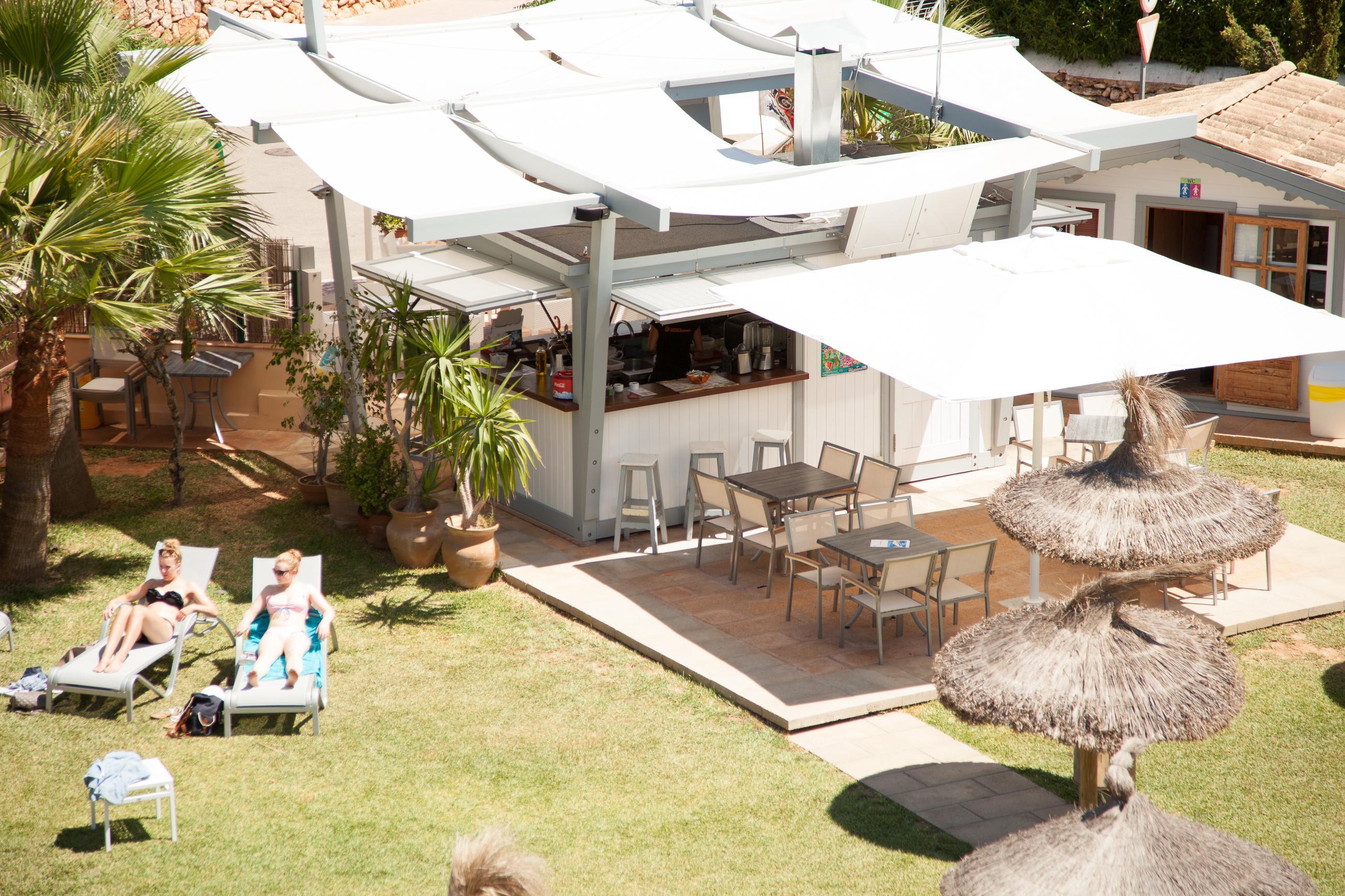 Playa Ferrera Aparthotel 3*