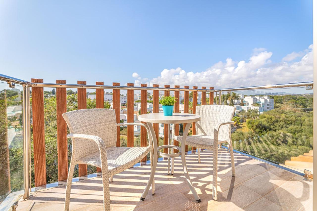 Aparthotel Playa Ferrera