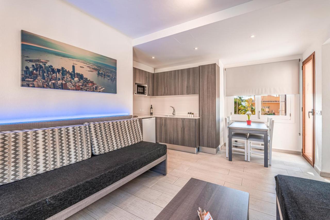Aparthotel Playa Ferrera