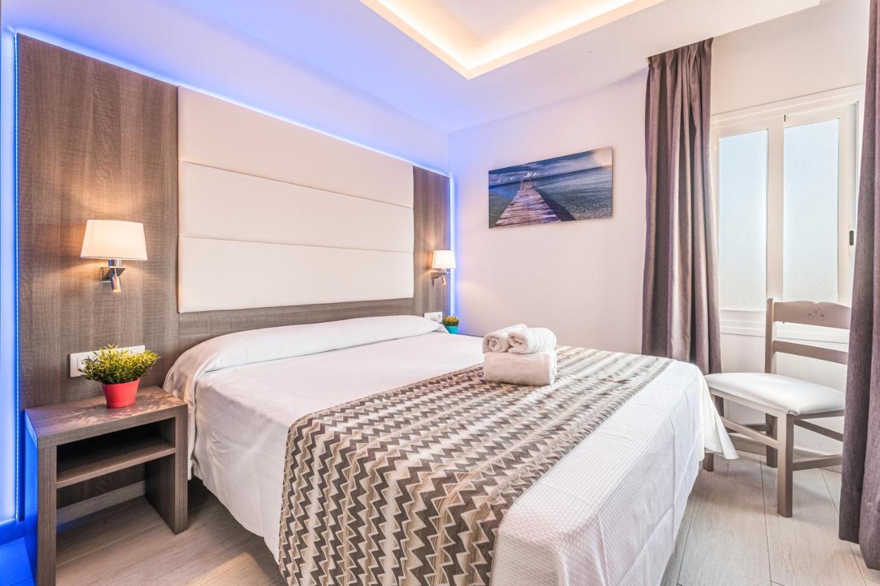 Aparthotel Playa Ferrera