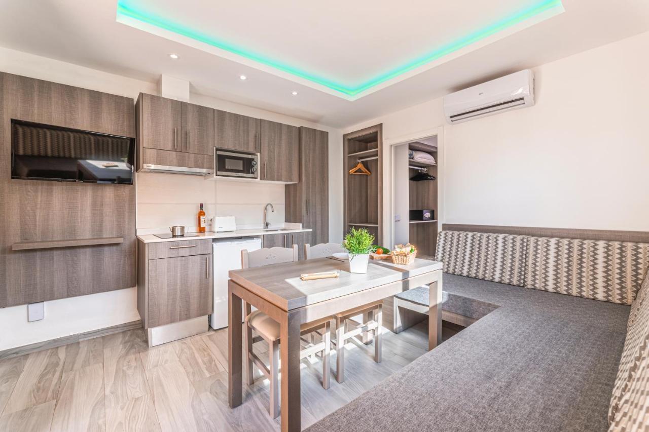 Playa Ferrera Aparthotel 3*