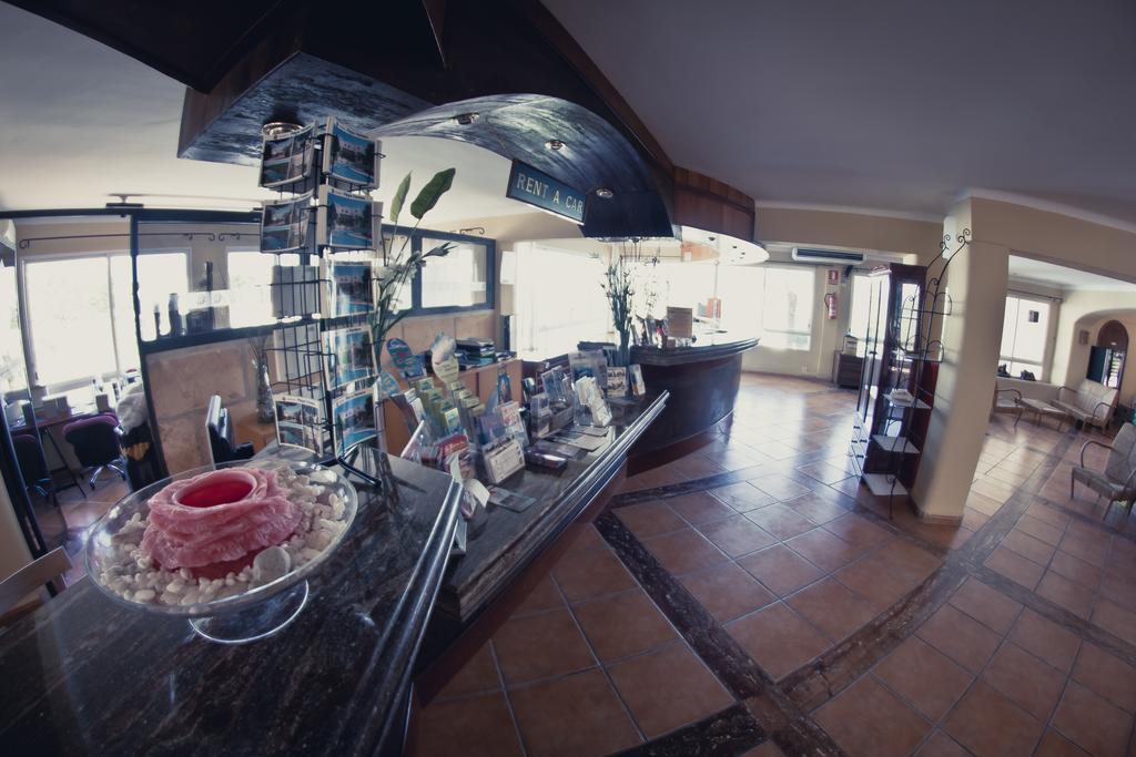 Aparthotel Playa Ferrera 3*